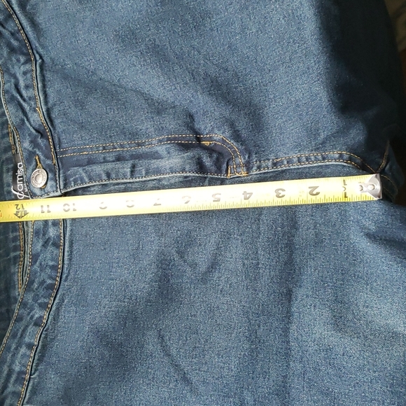 NWT High-rise flare jeans - Picture 14 of 14